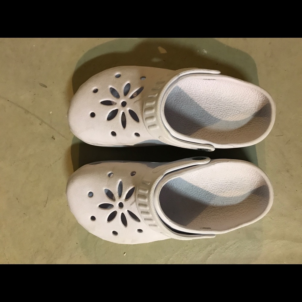 Off brand crocs